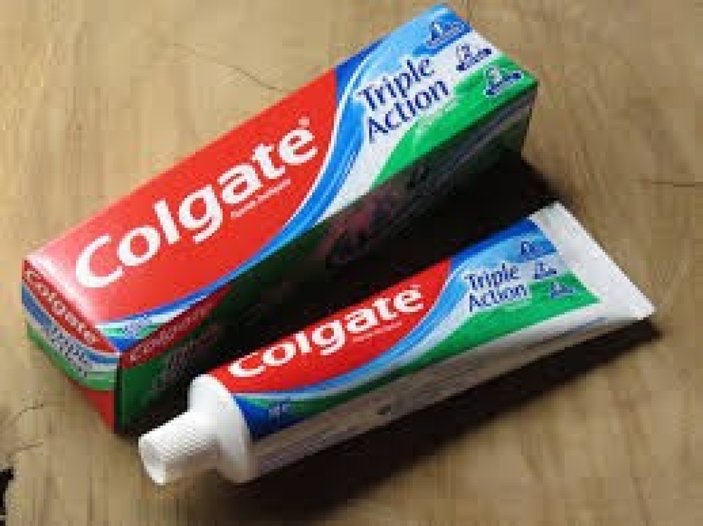 Colgate toothpaste for a fresh breaths.