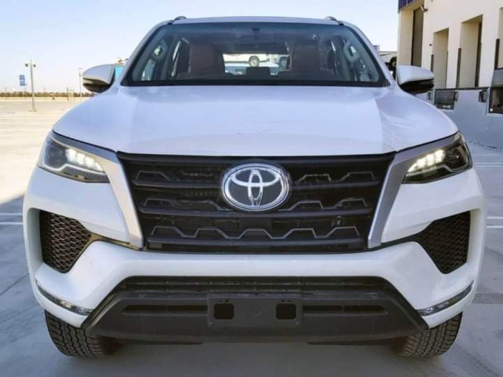 Toyota fortuner 2021