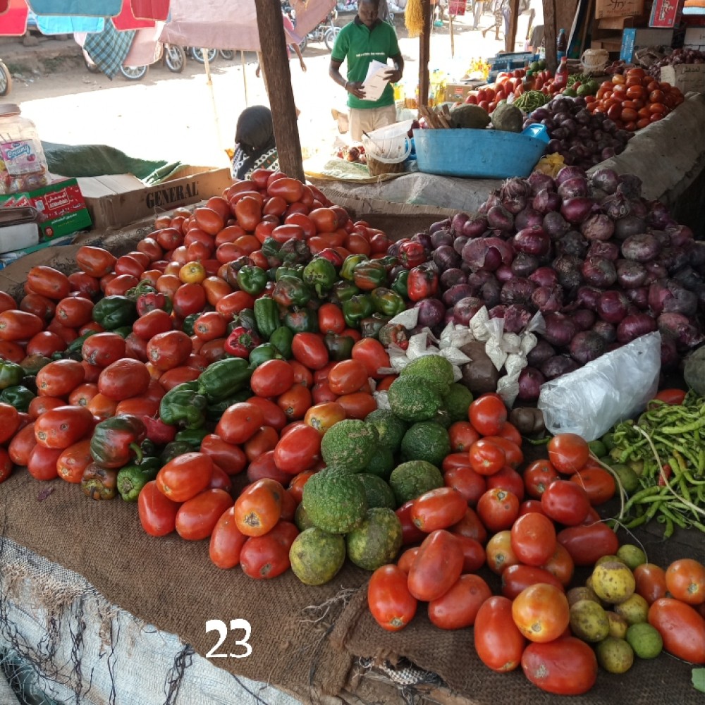 Onion, Tomatoes, Green paper, Lemon and Hot paper