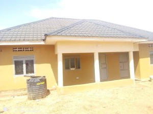 4 bedroom house for rent in Gudele block 5