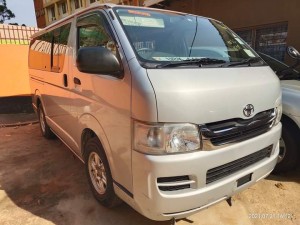 Toyota hiace UBK 2009 model diesel