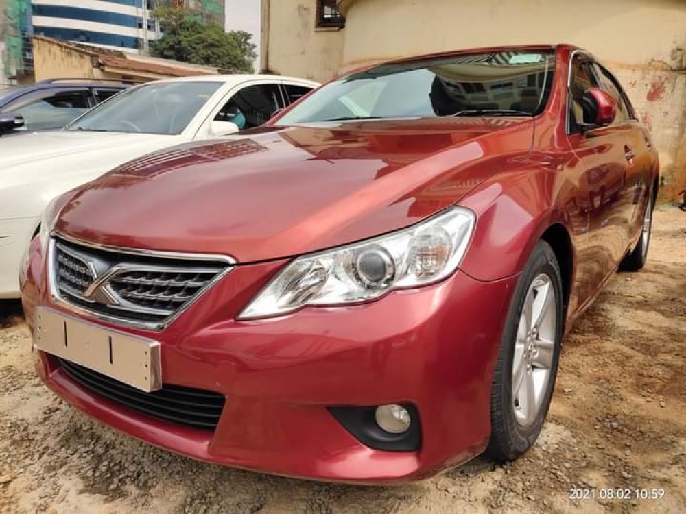 Toyota markX UBH 2010 model