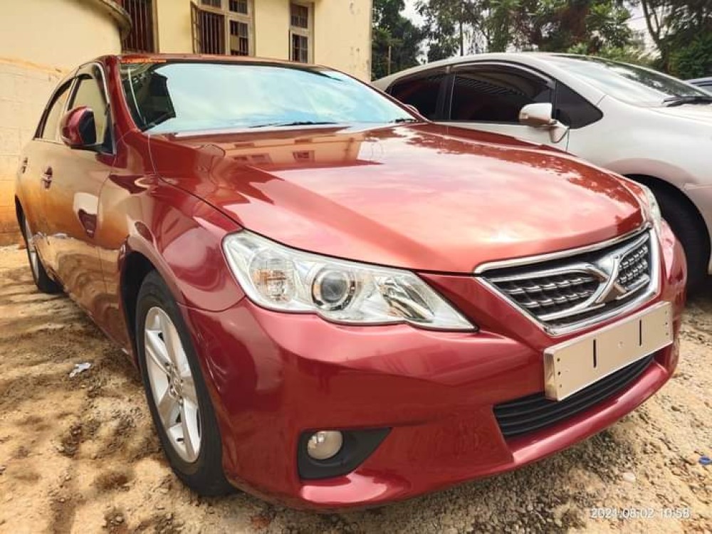 Toyota markX UBH 2010 model