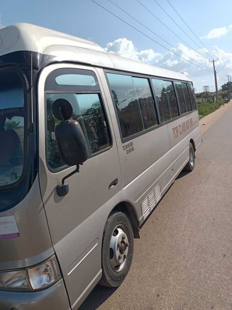 Hyundai County Bus 25 Seats