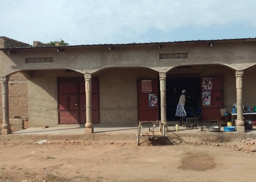 Double shop for sale in Rumbek town