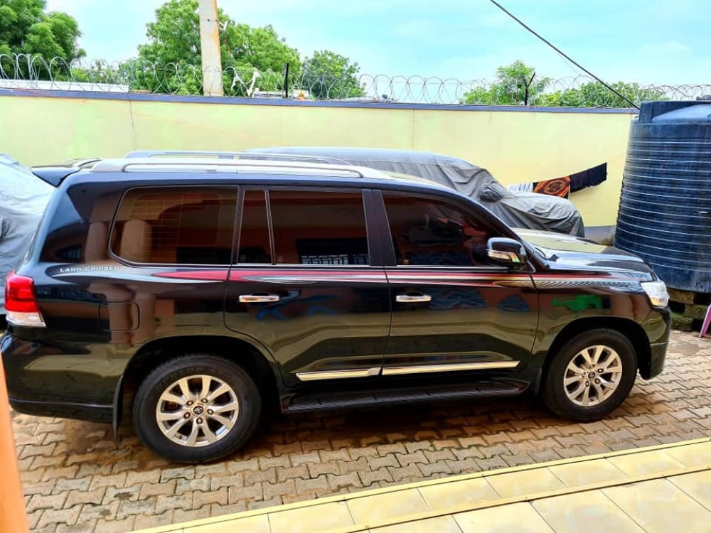 Toyota land cruiser V8 2019