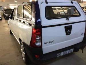 2015 Nissan NP200 1.6 A/C SAFETY PACK P/U S/C