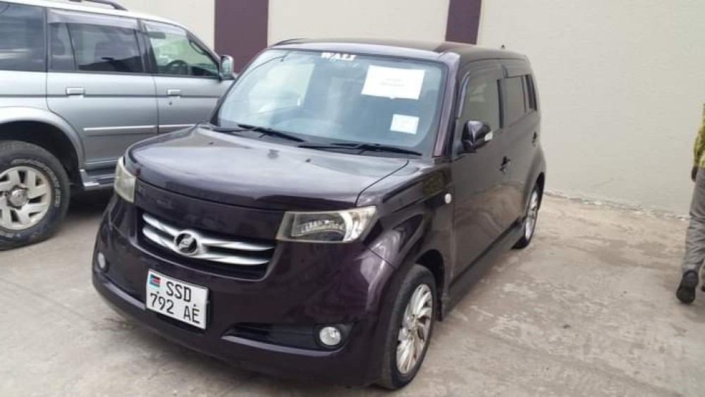 Toyota Noah 2005