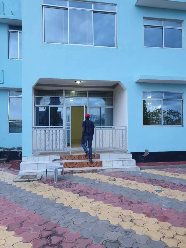 Twenty one bedrooms for rent in Nyakuron west