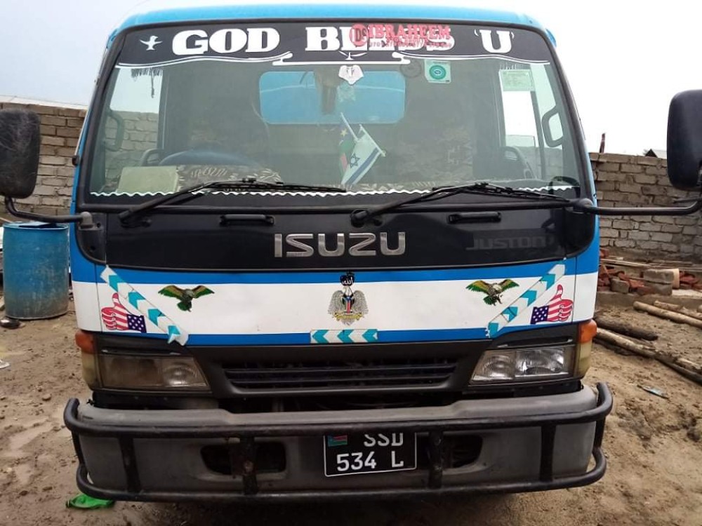 isuzu truck water tank