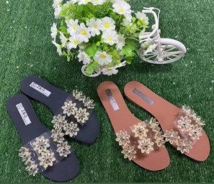 Flower designed sandals in black and brown color in size 41-42