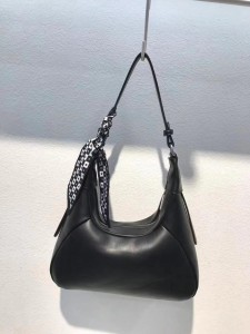 Black hand Bag for ladies located in Gudele Gurrie road for more information about the bags contact betty on 0928 253628