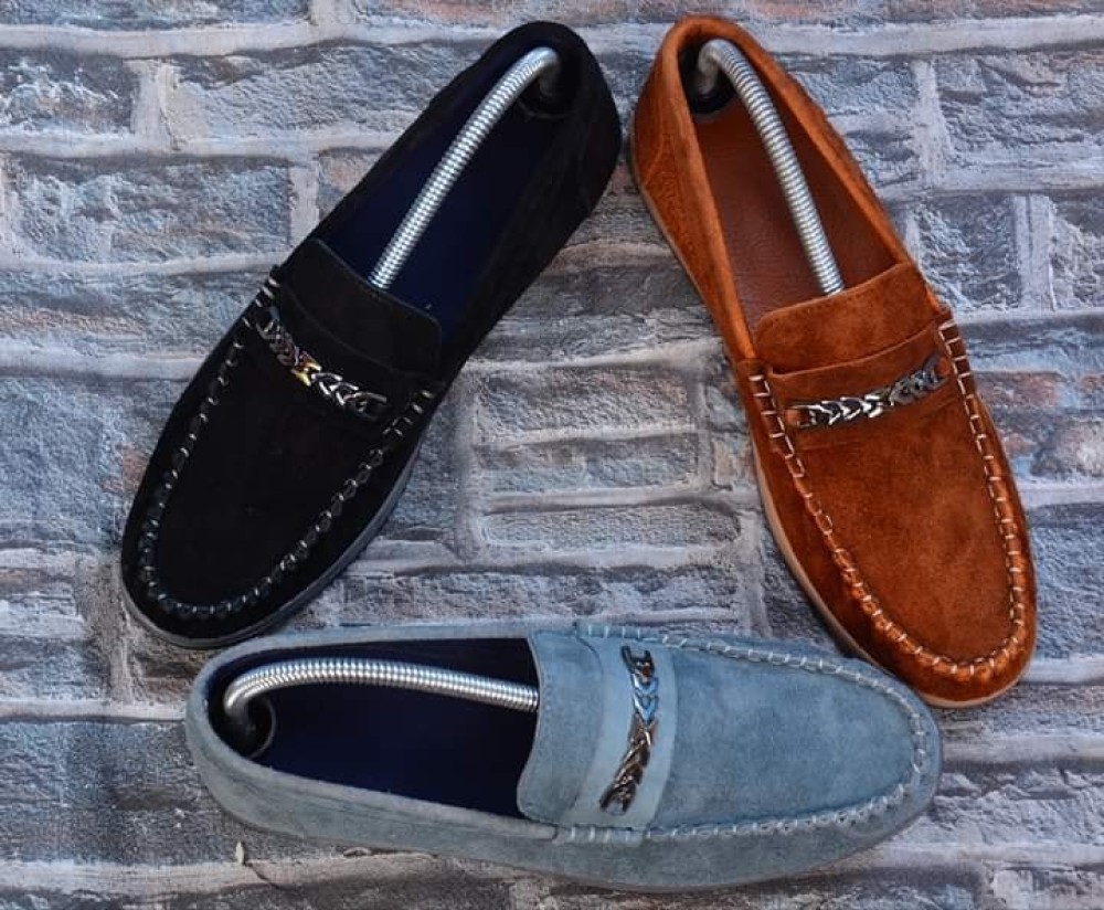 shoes made of leader we have black, gold brown and blue  located in gudele