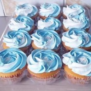 Cup cake with blue creamy