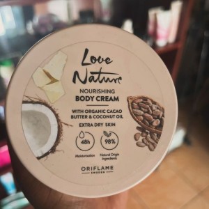 Oriflame Sweden nourishing body cream with organic cacao butter and coconut oil extra dry skin