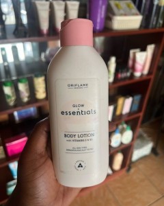 Oriflame Sweden glow essentials, body lotion with vitamins E and B3. it's for all skin types