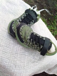 black and green men sport shoe size 38